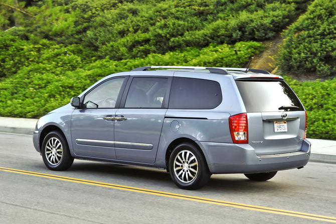 Kia Sedona LX LWB Kia Sedona LX LWB