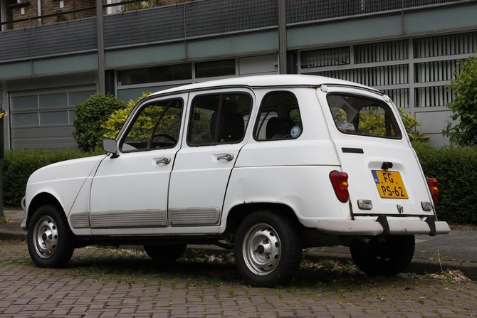 Renault 4 GTL share tell a friend share on facebook share on twitter