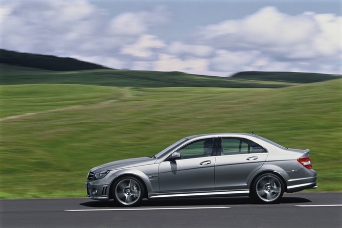 Mercedes-Benz C 63 AMG Mercedes-Benz C 63 AMG