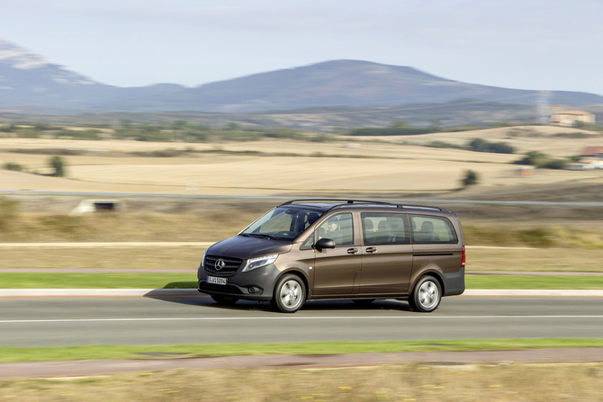 Mercedes-Benz Vito Furgão Standard 111CDI/32 Mercedes-Benz Vito Furgão Standard 111CDI/32