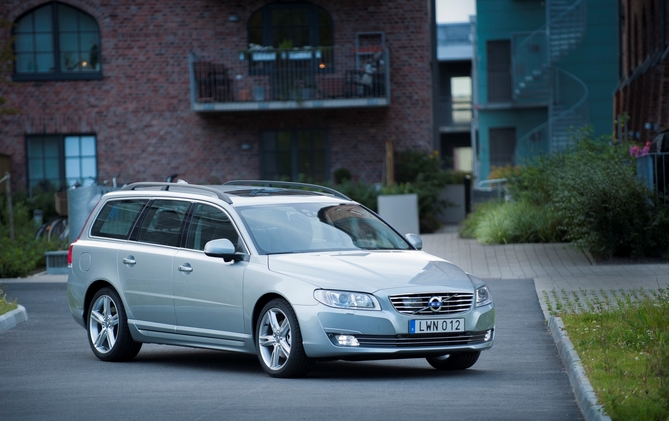 Volvo V70 D4 Summum Dynamic Geartronic Volvo V70 D4 Summum Dynamic Geartronic