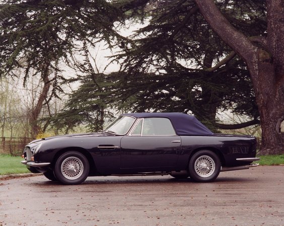 Aston Martin DB6 Volante Aston Martin DB6 Volante