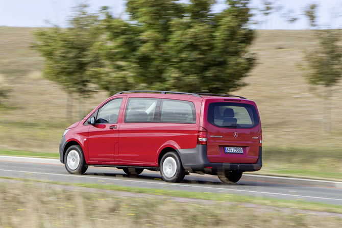 Mercedes-Benz Vito Furgão Standard 119BlueTEC/32 Mercedes-Benz Vito Furgão Standard 119BlueTEC/32