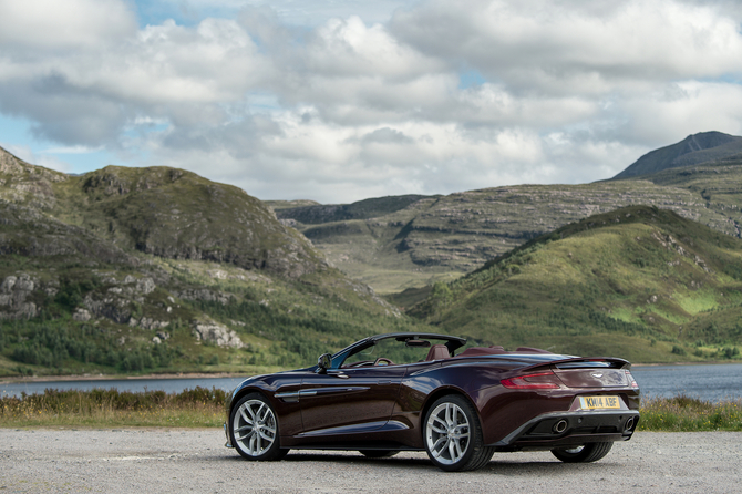 Aston Martin Vanquish Volante Aston Martin Vanquish Volante