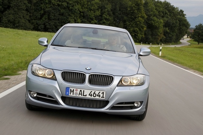 BMW 325i Automatic BMW 325i Automatic