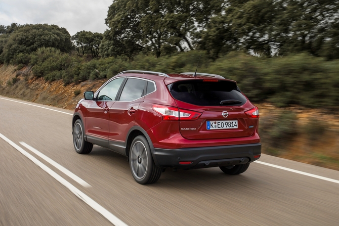 Nissan Qashqai 1.2 DIG-T XTRONIC Visia Nissan Qashqai 1.2 DIG-T XTRONIC Visia