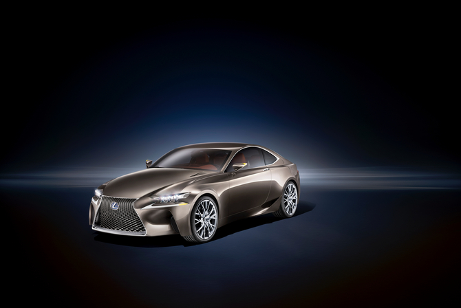 Lexus revela LF-CC e LS para a Europa em Paris Lexus revela LF-CC e LS para a Europa em Paris