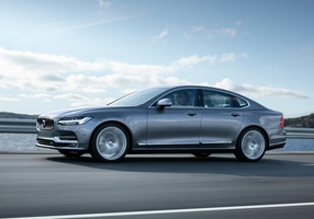 The S90 will be available with the  clean and powerful T8 Twin Engine plug-in hybrid powertrain, delivering up to 410 hp