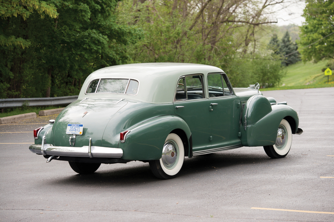 Cadillac Series 60 Special Sedan by Fisher Cadillac Series 60 Special Sedan by Fisher