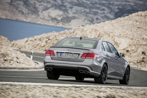 It is also the first time that a 4Matic version will be offered