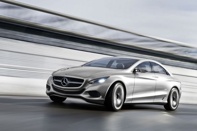 Mercedes-Benz F 800 Style Plug-In Hybrid Mercedes-Benz F 800 Style Plug-In Hybrid