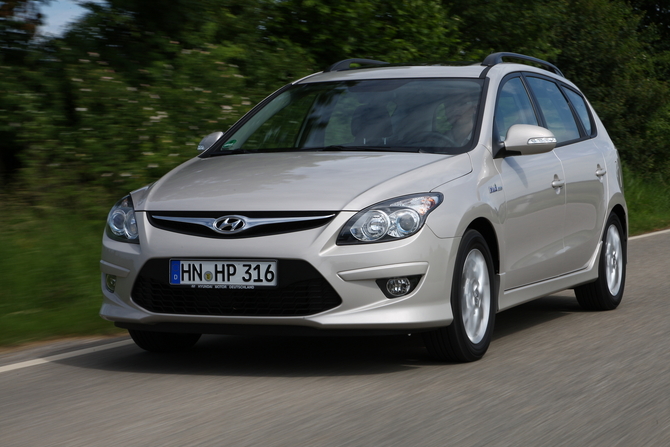 Hyundai i30cw 1.6 CRDi WGT 90cv Blue Classic Fun CPF Hyundai i30cw 1.6 CRDi WGT 90cv Blue Classic Fun CPF