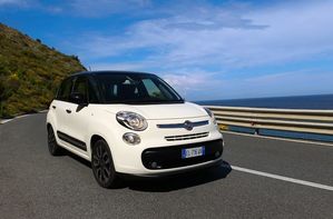 It combines elements of the MPV, SUV and compact segments.