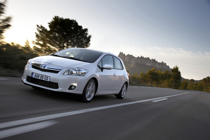Toyota supera los 4 millones de vehículos híbridos vendidos Toyota supera los 4 millones de vehículos híbridos vendidos