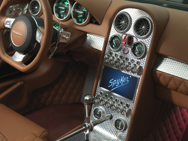 The interior is clearly a Spyker with flip switches and high quality leather The interior is clearly a Spyker with flip switches and high quality leather