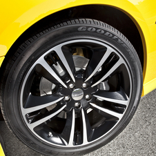 Dodge Preps New Charger SRT8 Super Bee for 2012 Dodge Preps New Charger SRT8 Super Bee for 2012