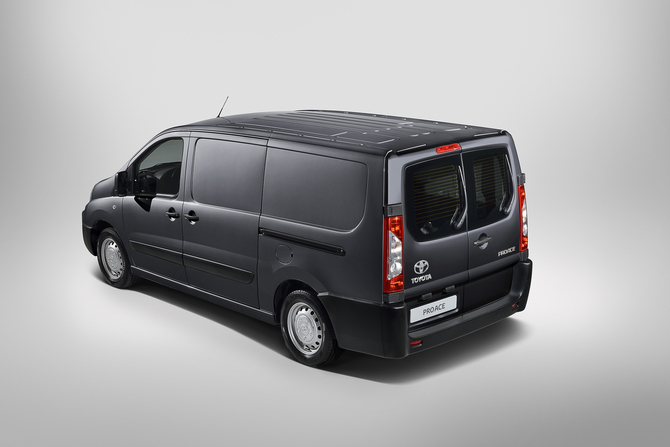 Toyota ProAce 3L Chassis Curto 2.0D 1000Kg Toyota ProAce 3L Chassis Curto 2.0D 1000Kg