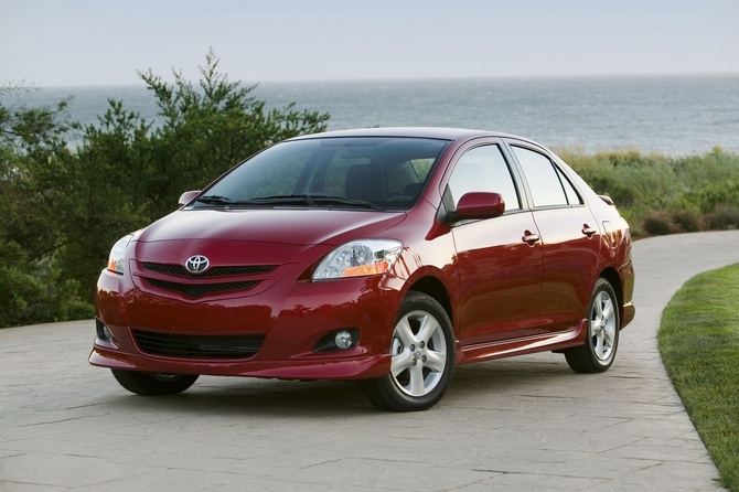 Toyota Yaris Sedan (US) Automatic Toyota Yaris Sedan (US) Automatic