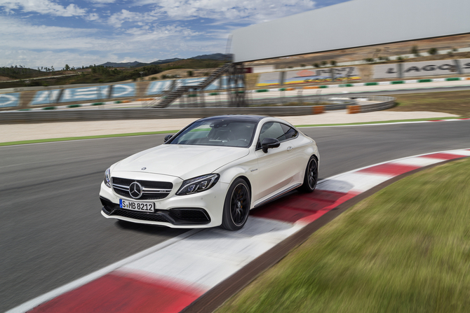 It is equipped with the same bi-turbo V8 4.0-liter petrol engine from the C63 sedan and station wagon It is equipped with the same bi-turbo V8 4.0-liter petrol engine from the C63 sedan and station wagon