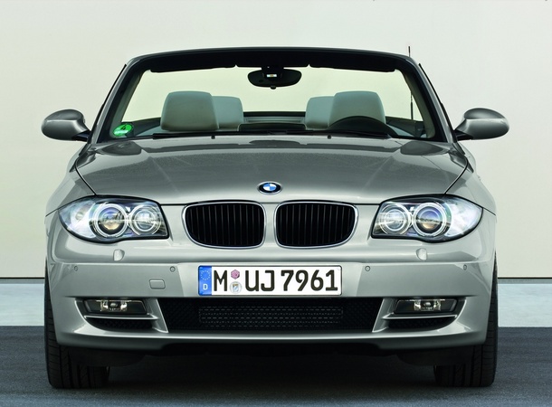 BMW 123d Cabrio Auto (E88) BMW 123d Cabrio Auto (E88)