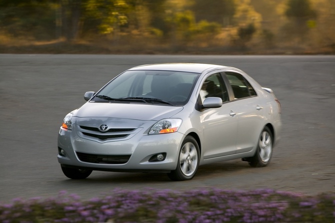 Toyota Yaris Sedan (US) Toyota Yaris Sedan (US)