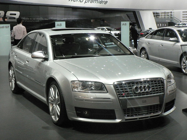 Audi S8 5.2 FSI quattro Audi S8 5.2 FSI quattro