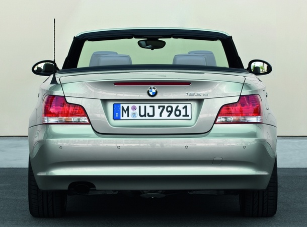 BMW 123d Cabrio Auto (E88) BMW 123d Cabrio Auto (E88)