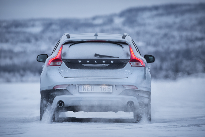 Volvo V40 T4 Summum CC Cross Country Volvo V40 T4 Summum CC Cross Country