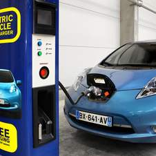 Nissan Begins Giving Out 400 Electric Car Chargers in Europe Nissan Begins Giving Out 400 Electric Car Chargers in Europe