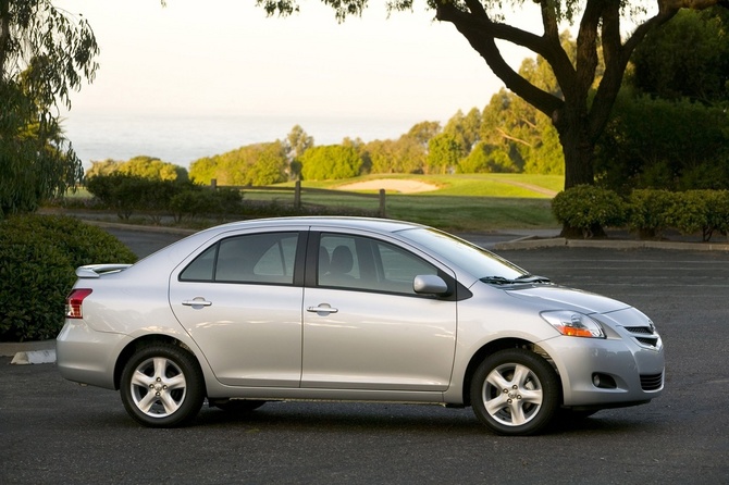 Toyota Yaris Sedan (US) Toyota Yaris Sedan (US)