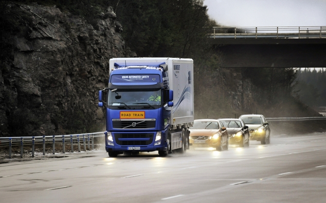 Volvo SARTRE Program Allows for Autonomous Vehicle Trains Volvo SARTRE Program Allows for Autonomous Vehicle Trains