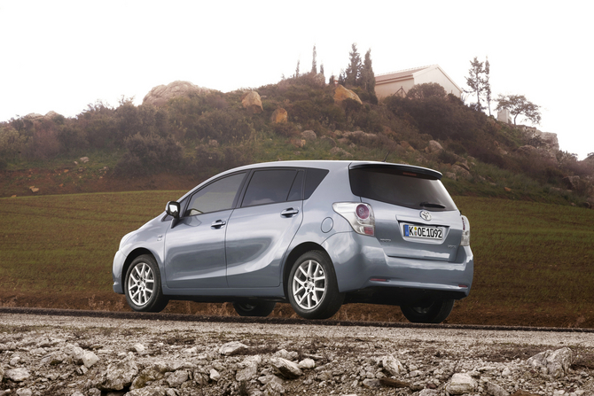 Toyota Verso Gen.1 Toyota Verso Gen.1