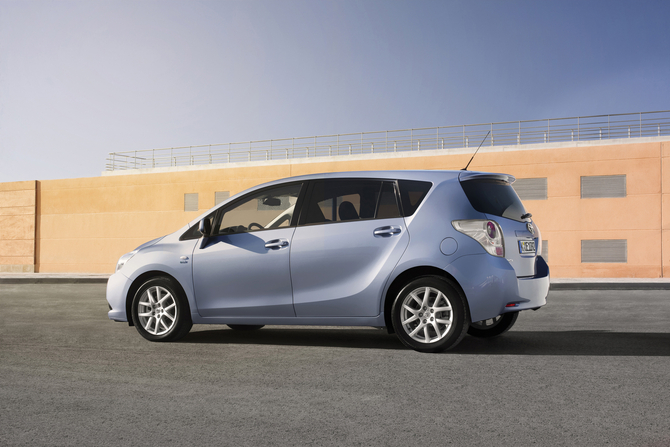Toyota Verso Gen.1 Toyota Verso Gen.1