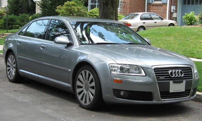 Audi A8 4.2 FSI quattro Audi A8 4.2 FSI quattro