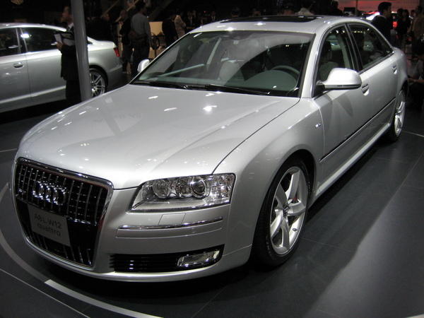 Audi A8 L 4.2 FSI quattro Audi A8 L 4.2 FSI quattro