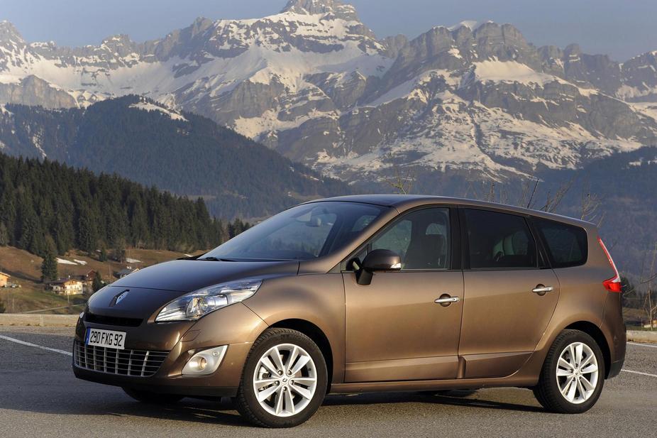 Renault Grand Scénic III 1.5 dCi FAP ECO2 Bose Edition :: 1 photo and specs autoviva.com