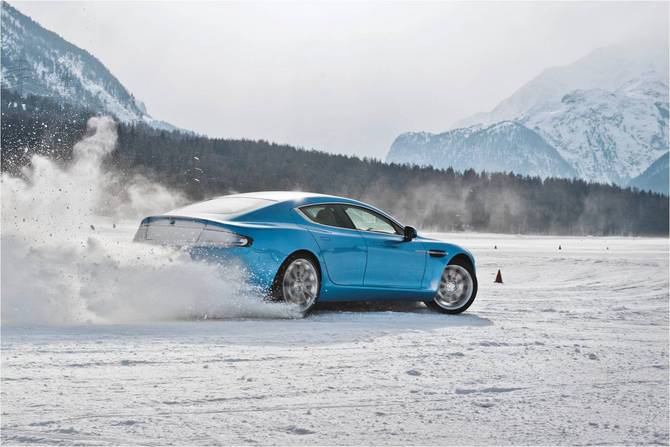 Aston Martin on Ice Finishes with a Video Aston Martin on Ice Finishes with a Video