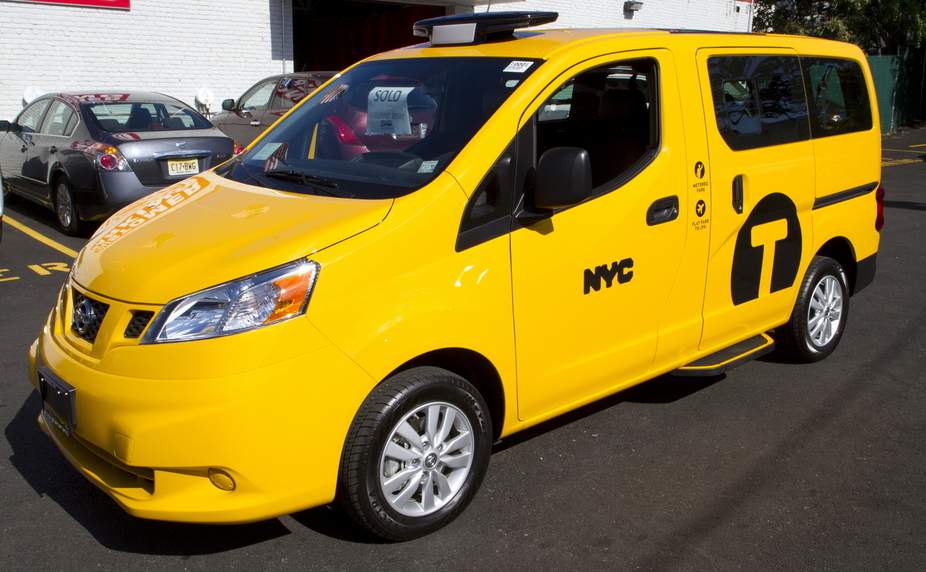 Nissan Nv200 Taxi Sells Its First Unit In New York News