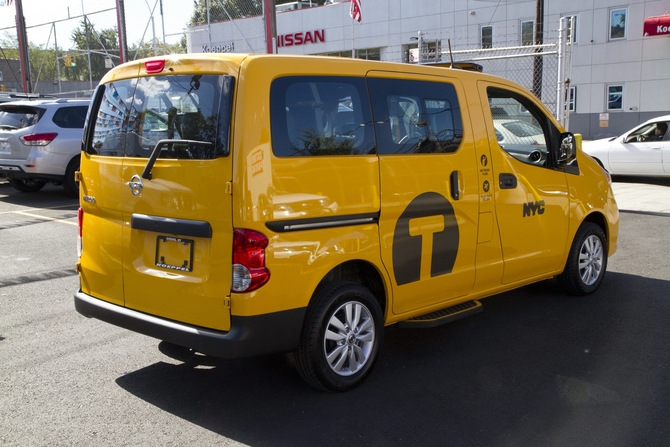 Os táxis são modificados para serem mais confortáveis para os passageiros Os táxis são modificados para serem mais confortáveis para os passageiros
