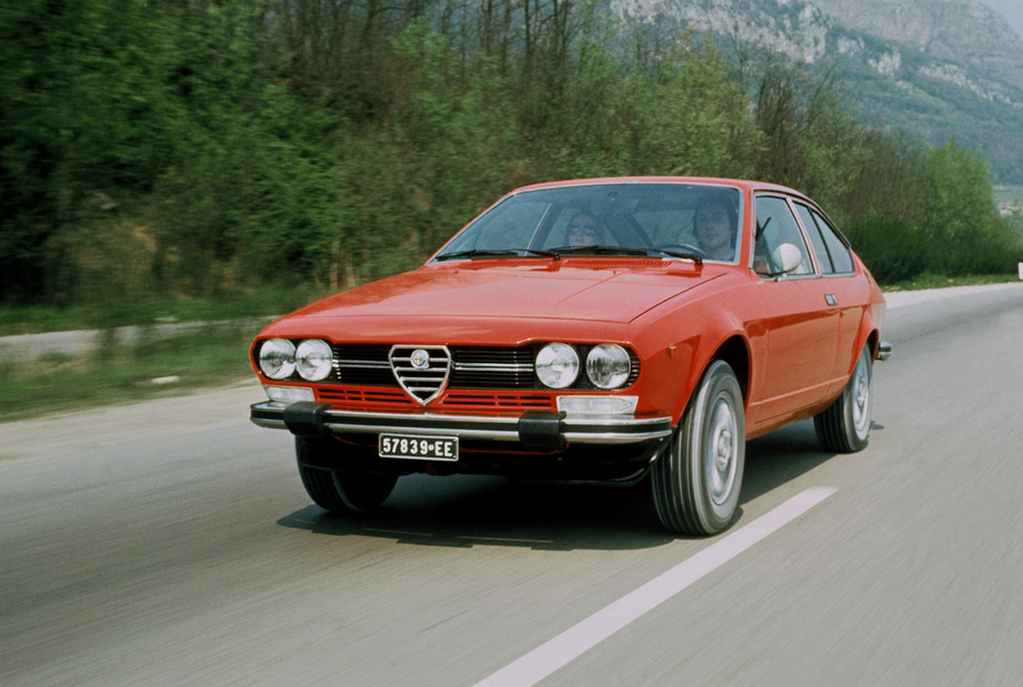 Alfa Romeo Gtv 2.0. Alfa Romeo Alfetta GTV 2.0