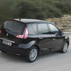 Renault Scénic III 2.0 dCi 150cv FAP Luxe Auto Renault Scénic III 2.0 dCi 150cv FAP Luxe Auto
