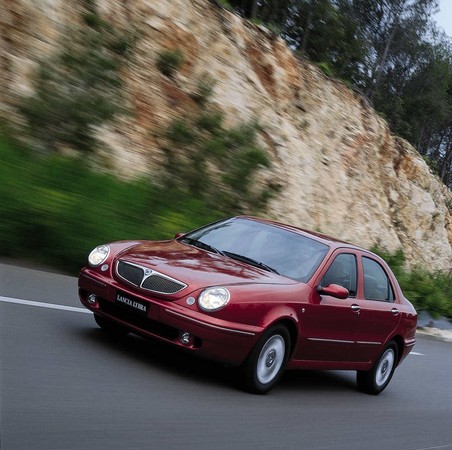 Lancia Lybra 2.4 JTD Lancia Lybra 2.4 JTD