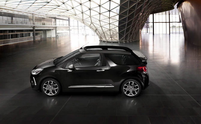 Ao contrário do que acontece com a maioria das versões Cabriolet, o DS3 é apenas 25kg mais pesado que a versão standard Ao contrário do que acontece com a maioria das versões Cabriolet, o DS3 é apenas 25kg mais pesado que a versão standard