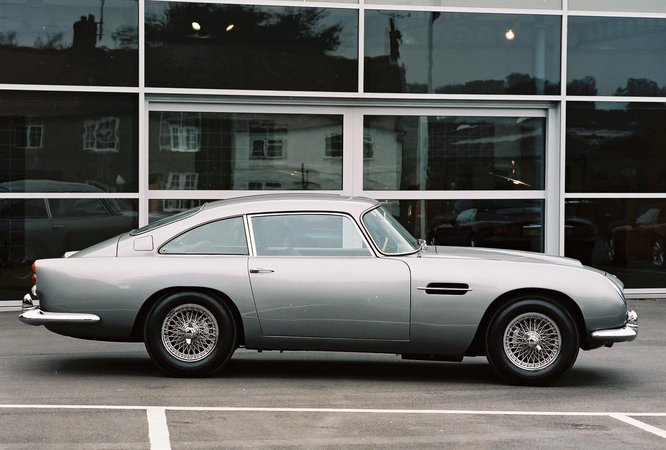 Aston Martin DB5 Aston Martin DB5