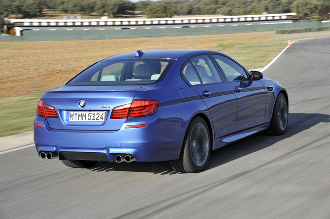 2012 BMW M5 Brings Ton of Tech to Super Saloon 2012 BMW M5 Brings Ton of Tech to Super Saloon