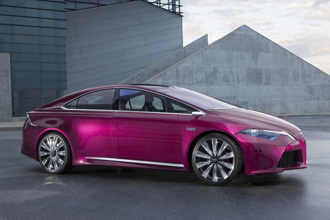 Toyota Sending Host of Hybrid to Geneva Toyota Sending Host of Hybrid to Geneva
