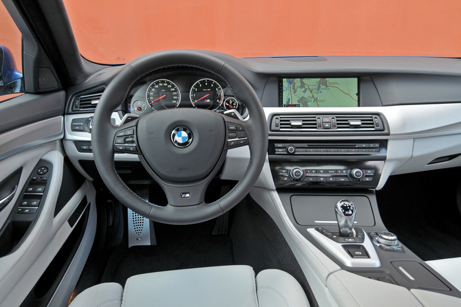 2012 BMW M5 Brings Ton of Tech to Super Saloon 2012 BMW M5 Brings Ton of Tech to Super Saloon