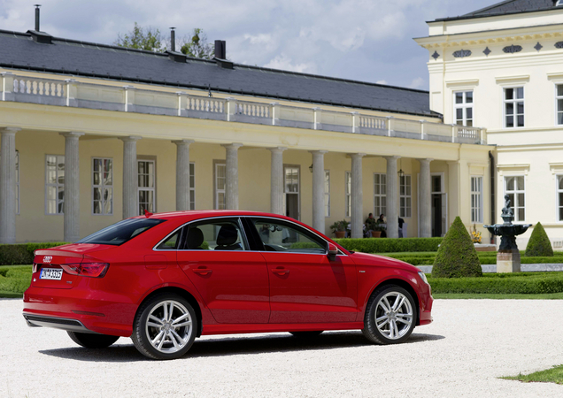 Audi A3 Limousine 2.0 TDI Sport S tronic quattro Audi A3 Limousine 2.0 TDI Sport S tronic quattro