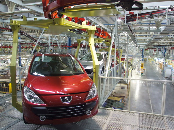 Peugeot is being held back by too many workers and underutilized factories Peugeot is being held back by too many workers and underutilized factories