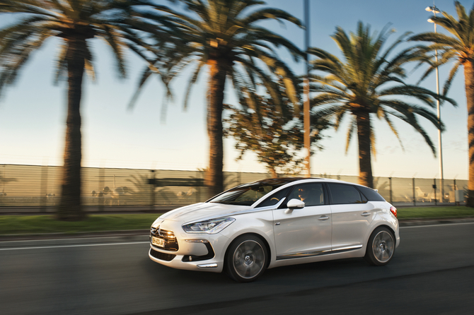 Citroën DS5 und C5 werden sparsamer Citroën DS5 und C5 werden sparsamer